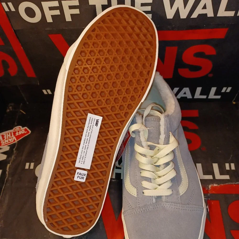 Vans Men 10 Old Skool Cozy Hug Sherpa -- Suede-- Drizzle/Marshmallow VN0005UA6J6